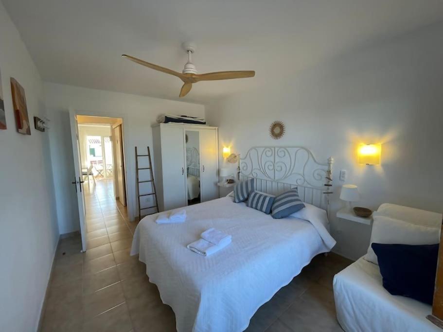 Algaiarens Apto Con Piscina Y Junto A La Playa Cala'N Blanes  Екстериор снимка