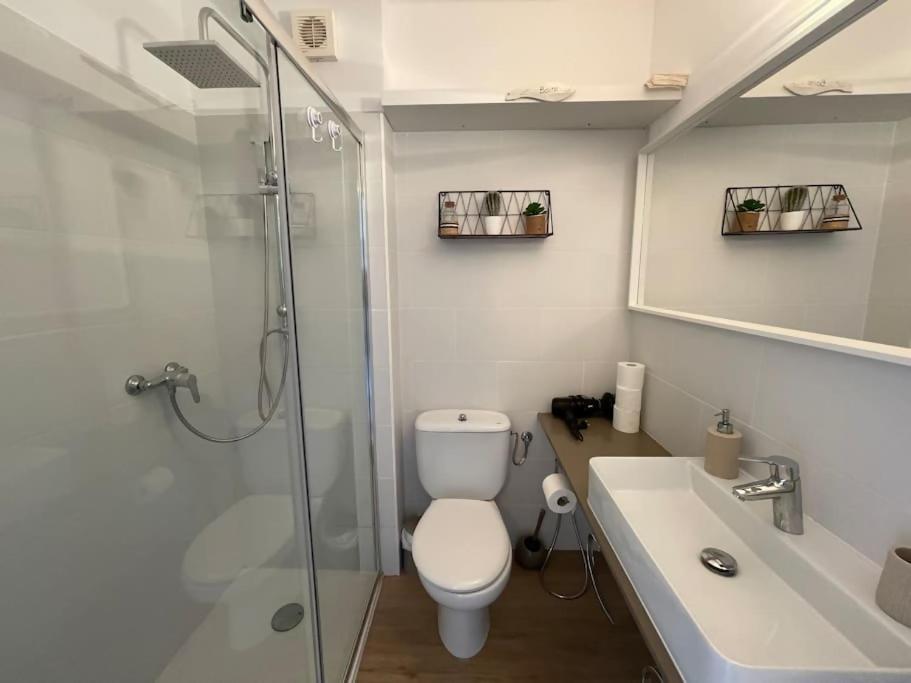 Algaiarens Apto Con Piscina Y Junto A La Playa Cala'N Blanes  Екстериор снимка