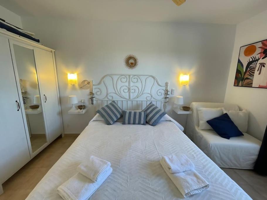 Algaiarens Apto Con Piscina Y Junto A La Playa Cala'N Blanes  Екстериор снимка