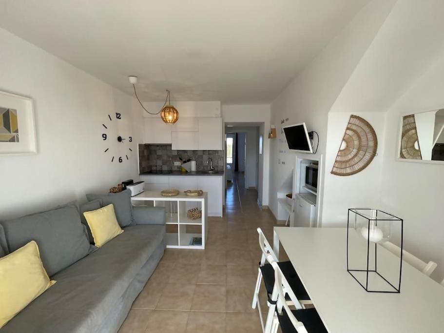 Algaiarens Apto Con Piscina Y Junto A La Playa Cala'N Blanes  Екстериор снимка