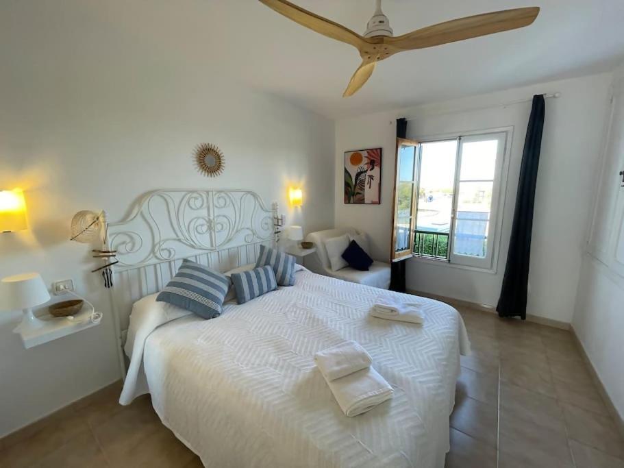 Algaiarens Apto Con Piscina Y Junto A La Playa Cala'N Blanes  Екстериор снимка
